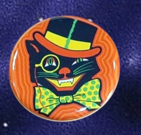 Vintage Stylized Halloween Buttons!