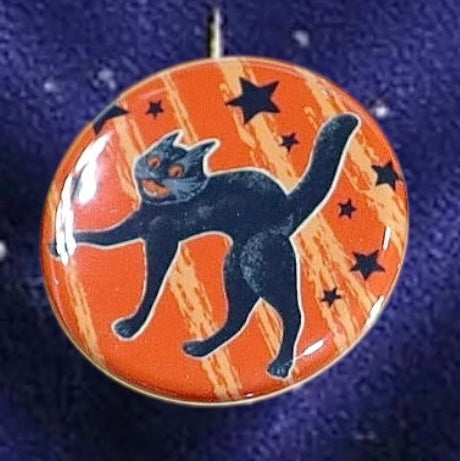 Vintage Stylized Halloween Buttons!