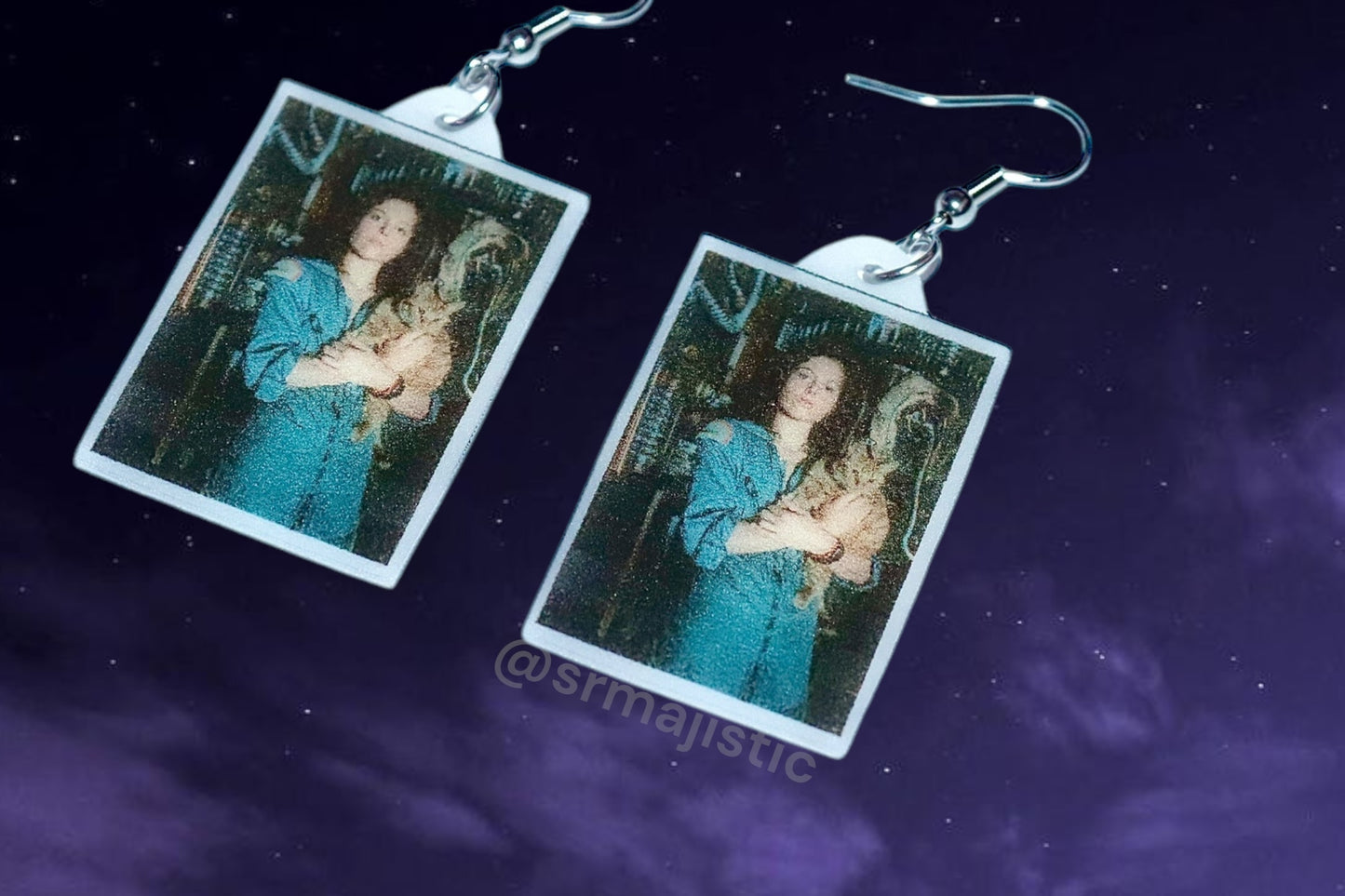 (READY TO SHIP) Ripley Holding Jonesy Alien Movie Promo Photo Handmade Earrings!